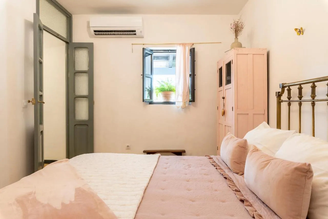 Andalusian Courtyard Apartment Seville 0*,