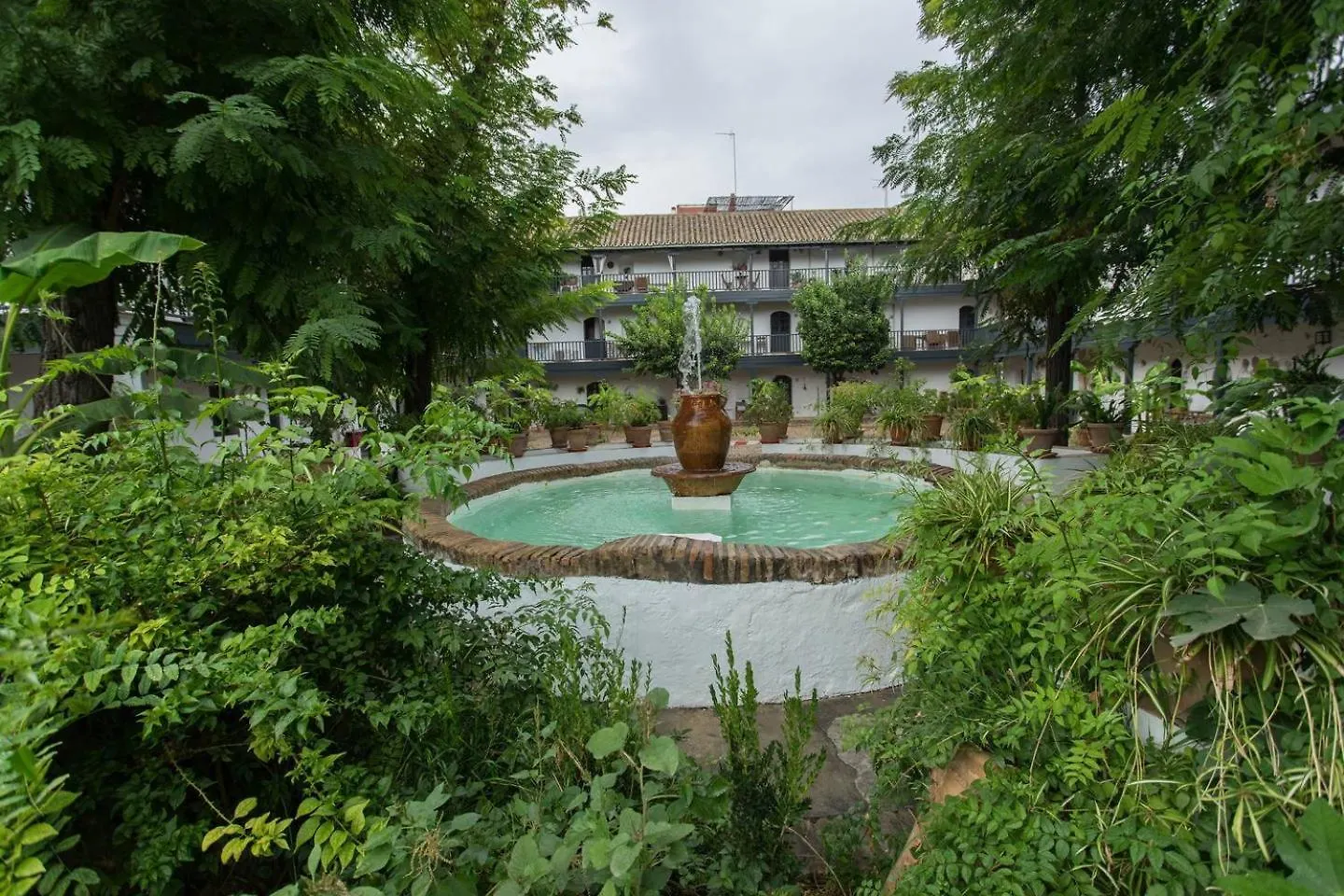 Andalusian Courtyard Apartment Seville