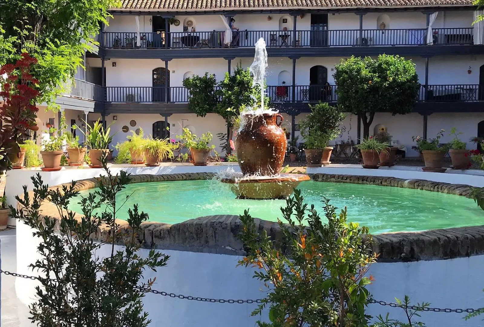 Andalusian Courtyard Apartment Seville 0*,