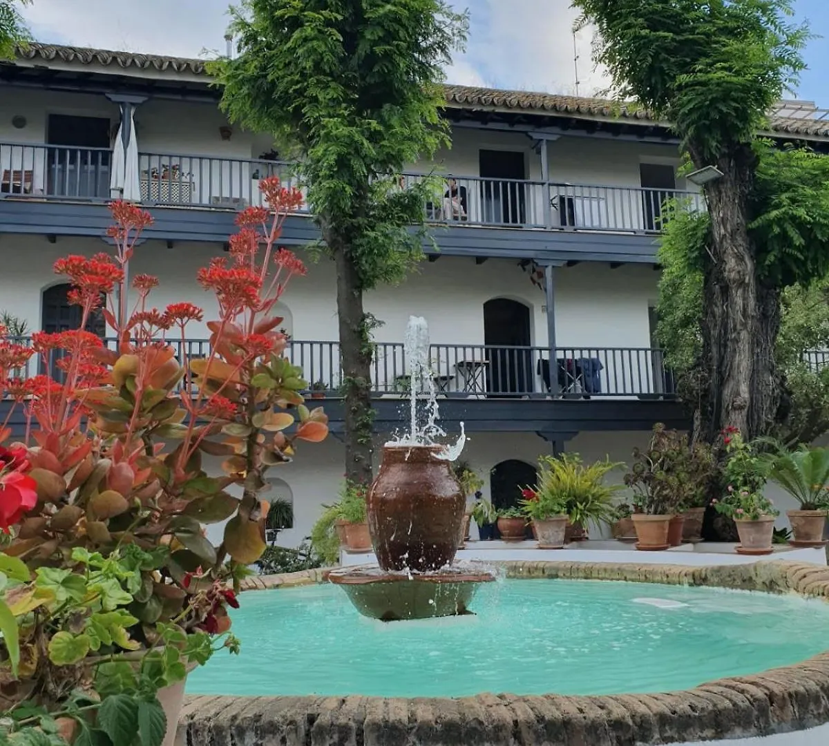 Andalusian Courtyard Apartment Seville 0*,